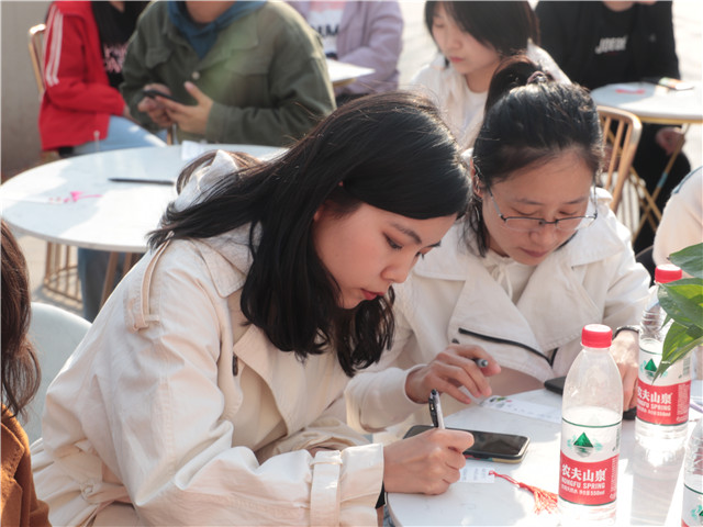 丁香满园流光色 诗词如韵 待你感受——“最美四月天”丁香诗会