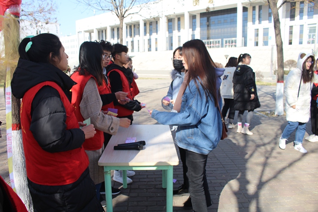 “感恩有你有我”主题手绘展活动圆满落幕