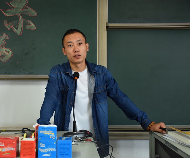【辅导员说完满】我有酒 也有故事