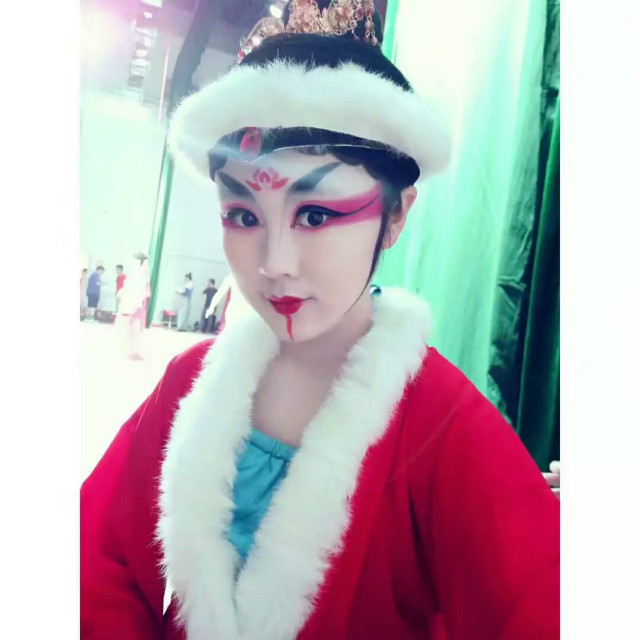 闪光的信院第189期：栉晨沐雨 付就艺术人生——傅晨雨