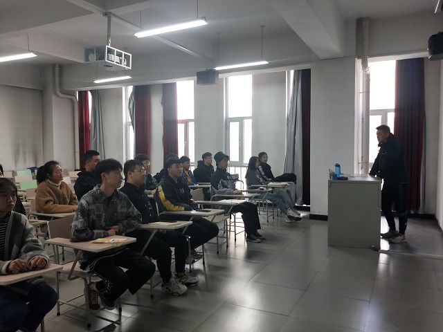 理性消费 谨防诈骗——艺术传媒学院环设2003班“双十一”理性消费主题班会