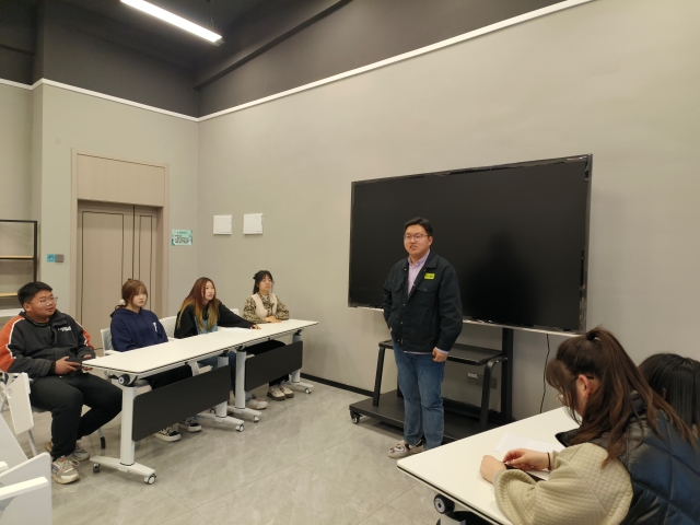 【完满团支部】群雄舌战展雄风 争锋相对辩天下——大数据学院、信息工程学院计科2205班完满团支部活动