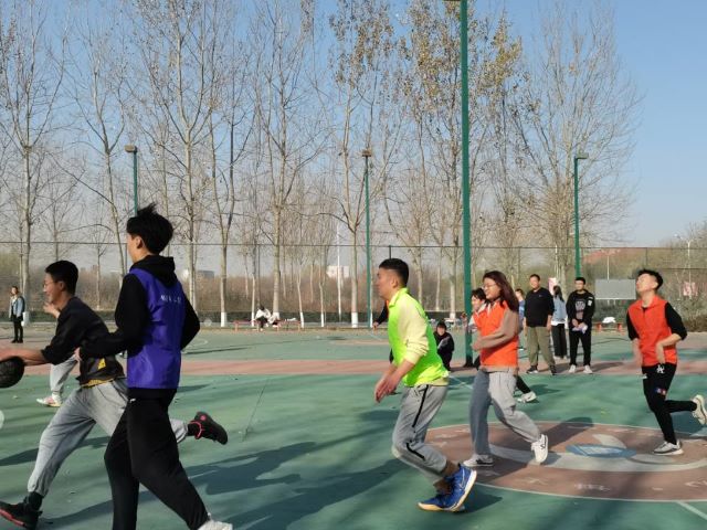 【完满班级】挥洒汗水 奋勇向前——经济与管理学院十一月完满班级纪实（五）