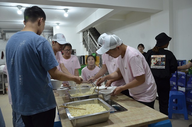 跨越城市喧嚣 留下“勇者印迹”——第十一届“勇者印迹”生存挑战赛成功举办
