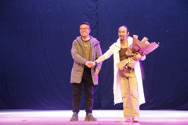 当代舞蹈家滕爱民做客“乌马河艺术嘉年华” 与信院学子共话舞蹈与审美