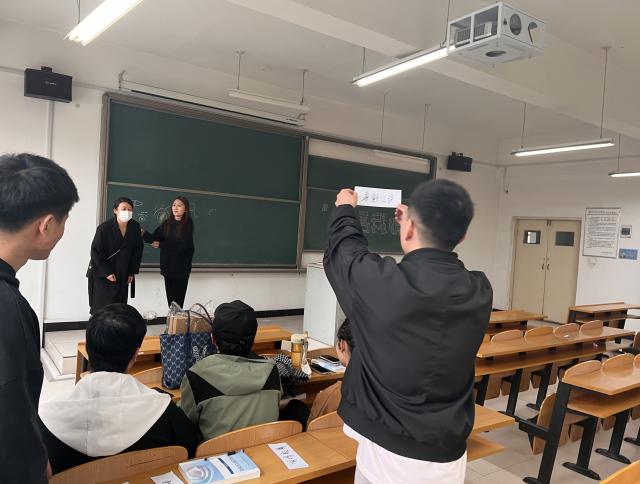 春风暖信院 完满伴少年———经济与管理学院4月完满团支部纪实(六)