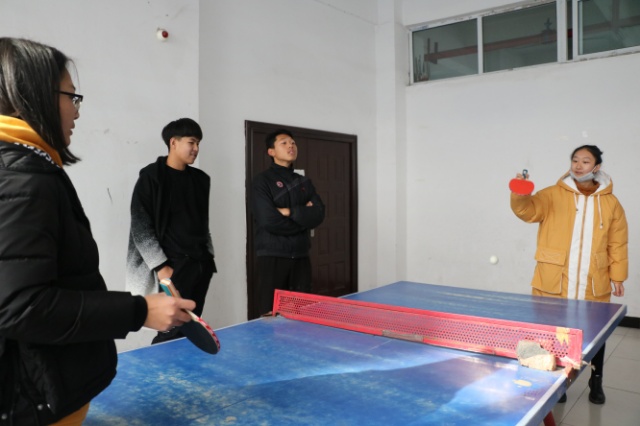 激情乒乓 火热冬日——外语系第三届“成才杯”乒乓球比赛