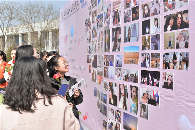 享你所爱 遇见“芳华”——首届“芳华”女生节主题展
