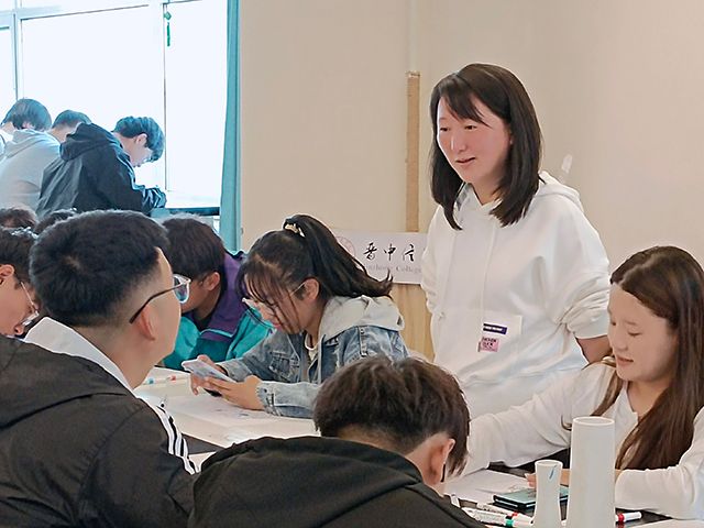 趣涂鸦 嗨起来——艺术传媒学院“涂鸦理想国之涂鸦派对”活动