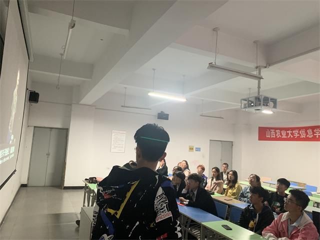 【完满班级】“生命不止 自强不息”奋进影片赏析——艺术传媒学院动画1902班举办班级完满活动