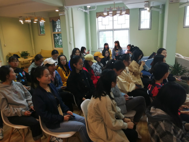 【完满班级】展现风采 靓出奇迹——外国语言文学系英语1805班、英语1806班5月完满班级活动