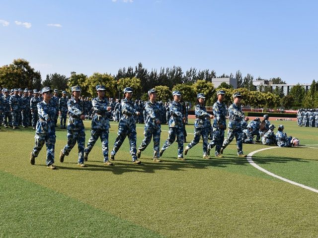 青春铭刻迷彩 军旅蜕变成长——食品与环境学院2021级新生军训纪实
