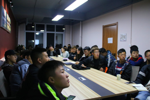 融合力量 赢在未来——智能工程学院第六期干部座谈会第二讲