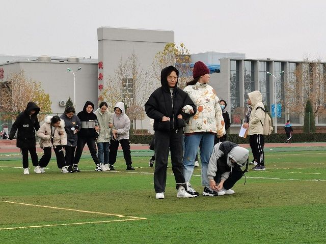 【完满班级】勇敢伸出手 相拥共成长——食品与环境学院园林2001班完满班级活动