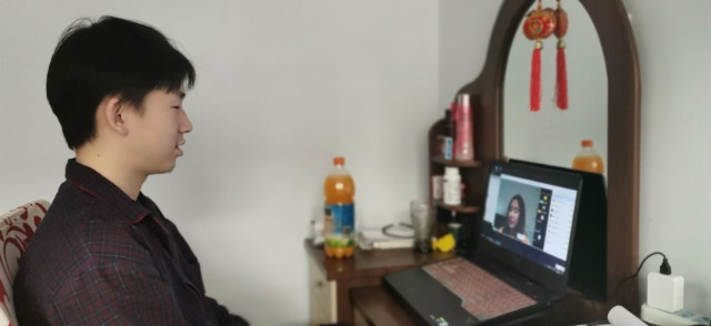 【辅导员说完满】心怀希望 迎接暖阳——经济与管理学院召开“理性应对疫情,合理安排生活”主题年级会