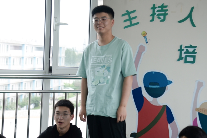【同伴护航】青春健康第101期:防艾宣讲与野火游戏