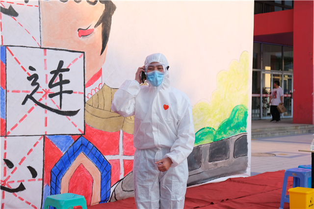 【戏剧节】爱和希望总比病毒蔓延地更快——《守望天明》