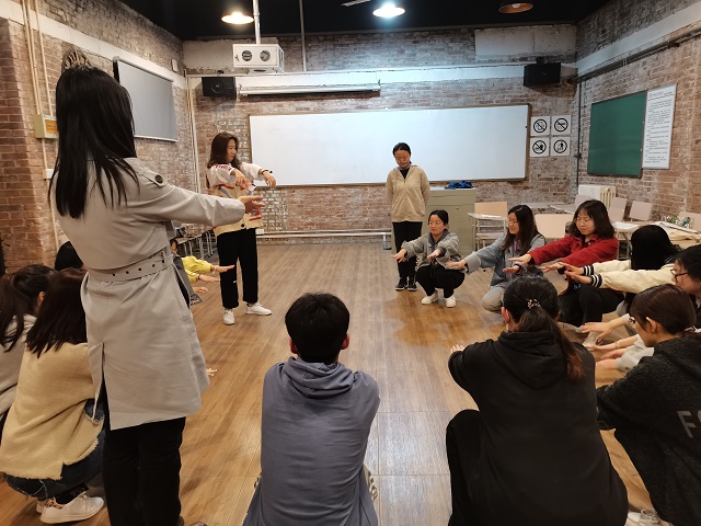 【完满班级】“促健康 同健身”深蹲打卡活动——远景1904班完满班级活动