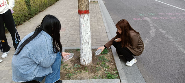 【完满班级】热心公益 与爱同行——商务英语学院英语2002班、英语2005班、经贸2001班完满班级活动