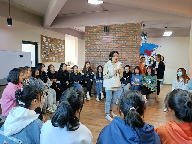 【完满班级】体育无处不在 运动无限精彩——淬炼·国际商学院行管2002班完满班级活动