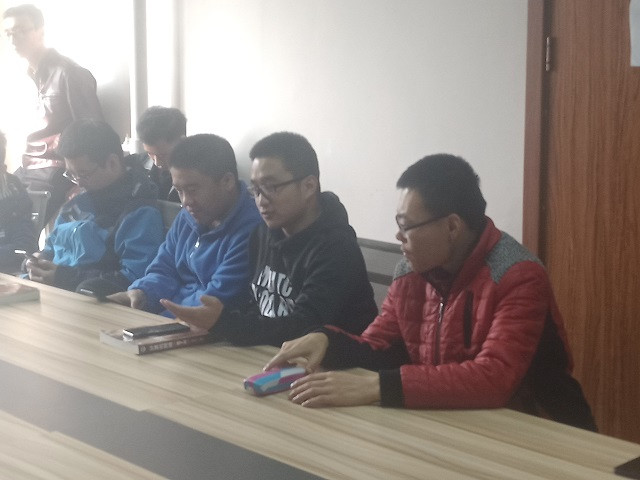 【完满班级】公交车让座之公益辩论赛——大数据学院、信息工程学院软工1604班开展完满班级活动