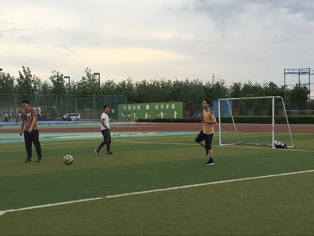 【完满班级】正青春 汗水中收获希望——淬炼商学院六月完满班级主题活动（二十五）