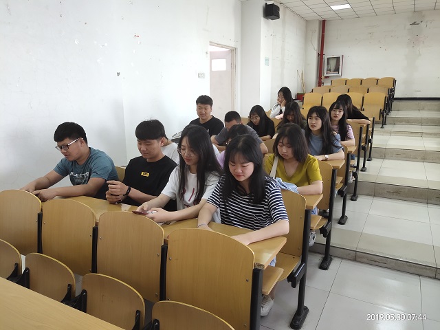 【完满班级】十里不同音 方言思故乡 ――信管1701班“方言叙家乡”主题活动