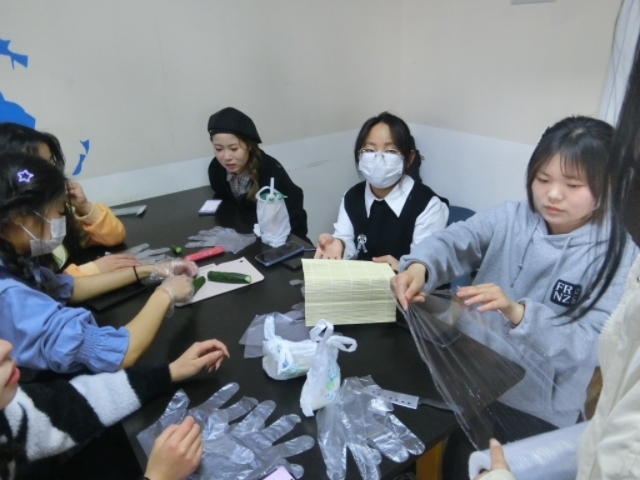 【完满团支部】寿司DIY 快乐ing——淬炼·国际商学院财务2204班完满团支部活动