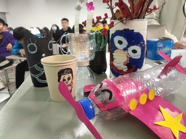 【完满班级】低碳又环保  废品变为宝——艺术传媒学院2020级视觉传达专业视觉2005班完满活动
