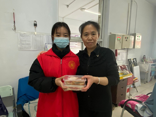 【完满班级】爱心点燃希望 奉献成就未来——淬炼·国际商学院财务2004班完满班级