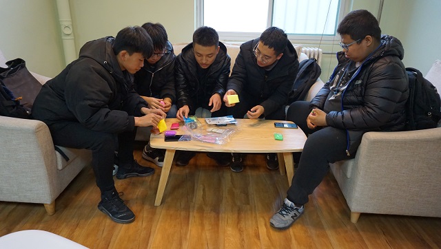 【完满班级】指尖上的艺术 沉浮中的宁静——数字1802班完满班级活动