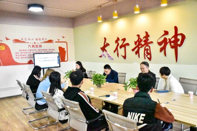 【1+1＞2】大数据学院、信息工程学院启动“信息产业大咖传记阅读计划”