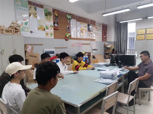 携手共进 共创美好未来——智能工程学院电气2001班学业导师见面会