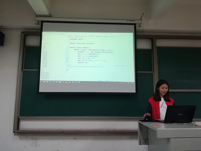 【社团快讯】深入编程微知识 领悟创造新思维