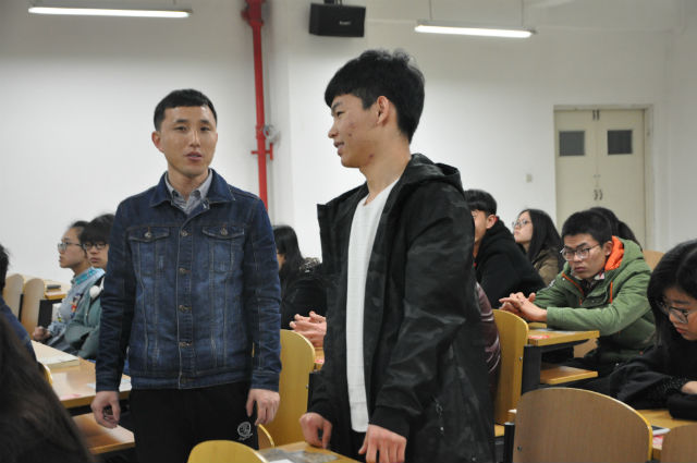 【辅导员说完满】致青春——信息工程系的我们大四了 再不疯狂就老了