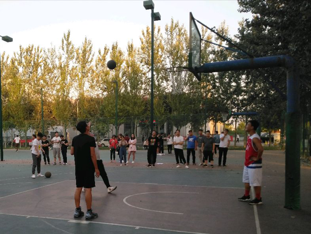 【完满班级】九月回归 球场相见——机制1505班“展望杯”篮球交流赛