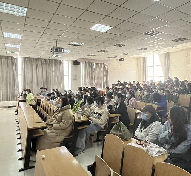 【辅导员说完满】谁偷走了我的微笑——经济与管理学院2020级辅导员说完满活动