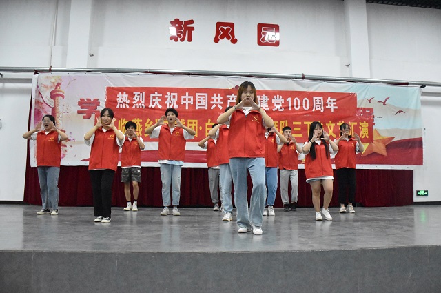 【三下乡】助力乡间技艺 促进匠心传承——食品与环境学院“环临燕乡”乡村振兴实践团三下乡