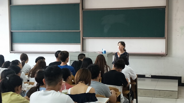 【辅导员说完满】花有重开日 人无再少年——淬炼商学院“辅导员说完满”专题活动(二十四)