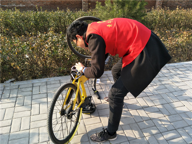 【完满班级】金秋华章落 初冬前奏来——淬炼商学院举办“善”行青春主题活动（三）