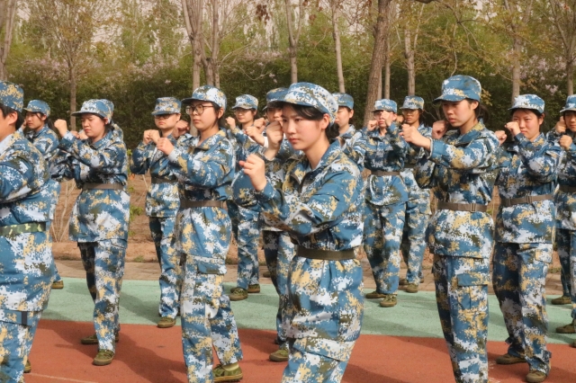 以“挺膺”之姿 赴军训之约