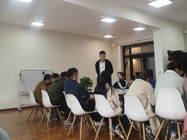 【完满班级】桌游拉近我们的心——淬炼商学院会计1804班完满班级活动