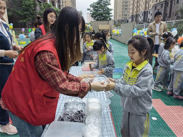 情暖“六一” 与爱“童”行——淬炼·国际商学院志愿者助力金色摇篮幼儿园“六一”特别活动