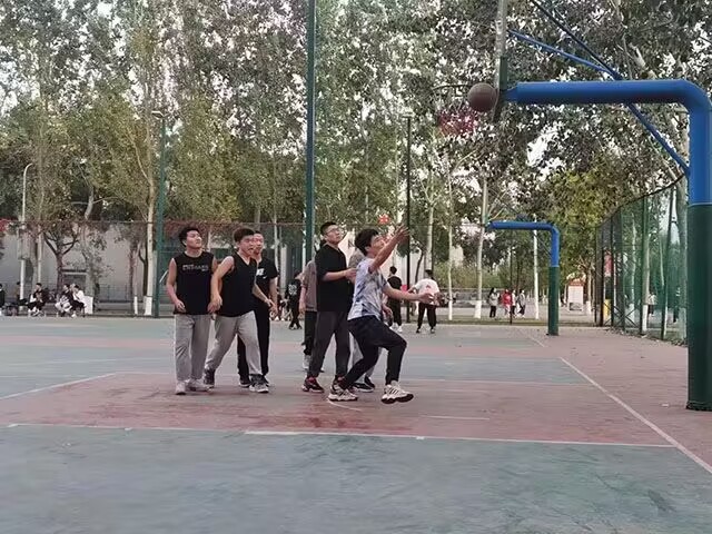 【完满班级】激情运动 促进友谊——智能工程学院机制2201班完满班级活动