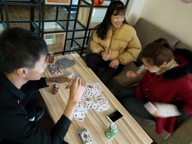 【完满班级】欢声笑语 乐聚一堂——淬炼商学院举办“善”行青春主题活动（三十）