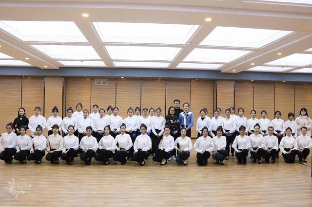 9次课程、14小时、810分钟 见证58名学员的完美蜕变——2021-2022学年校院两级礼仪培训结业考核