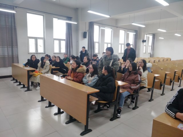 【完满班级】奏响青春之歌 感受多彩完满——经济与管理学院十二月完满班级活动纪实（一）