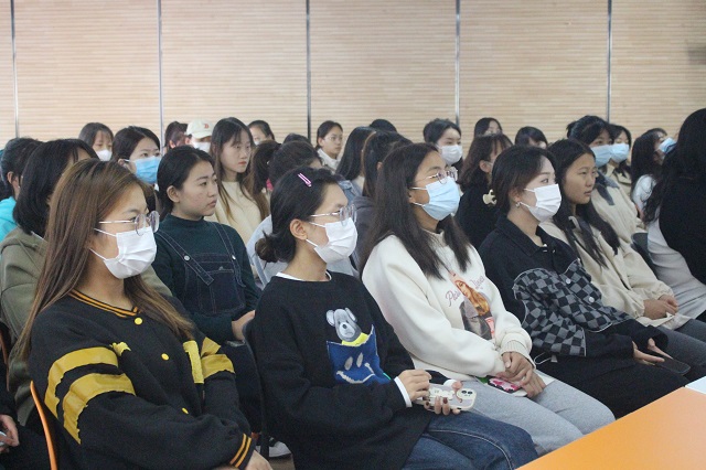 权心权益 权益为你——淬炼·国际商学院开展“启程 我们的权益”主题讲座