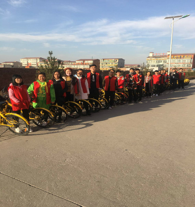 【完满班级】暖阳下的善行 大手小手一起干——环科系环科1601班举办“善”行青春主题活动