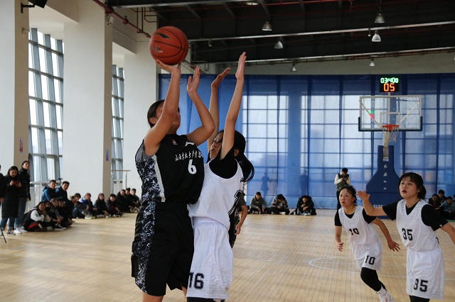 闪光的信院第248期:篮球女孩刘丁源用坚持诠释热爱